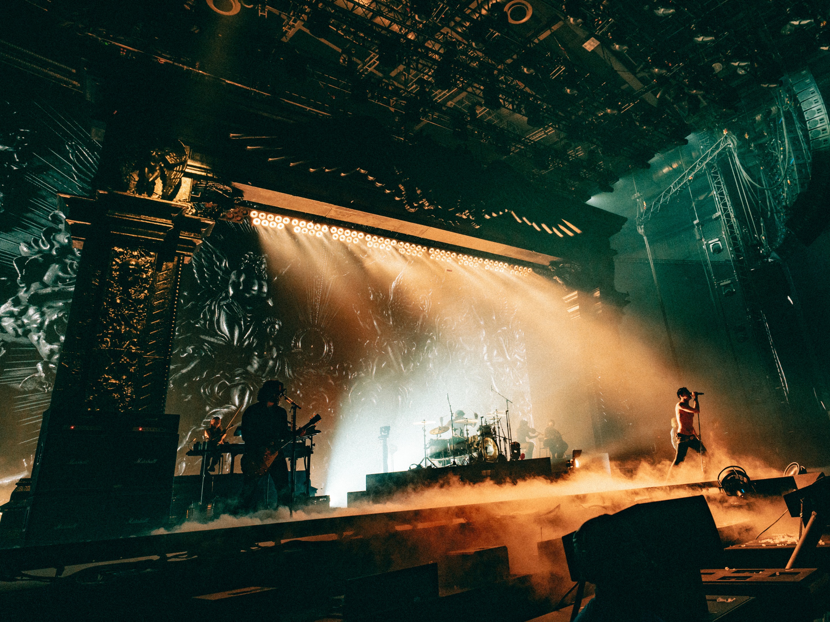 IDOLS WORLD TOUR